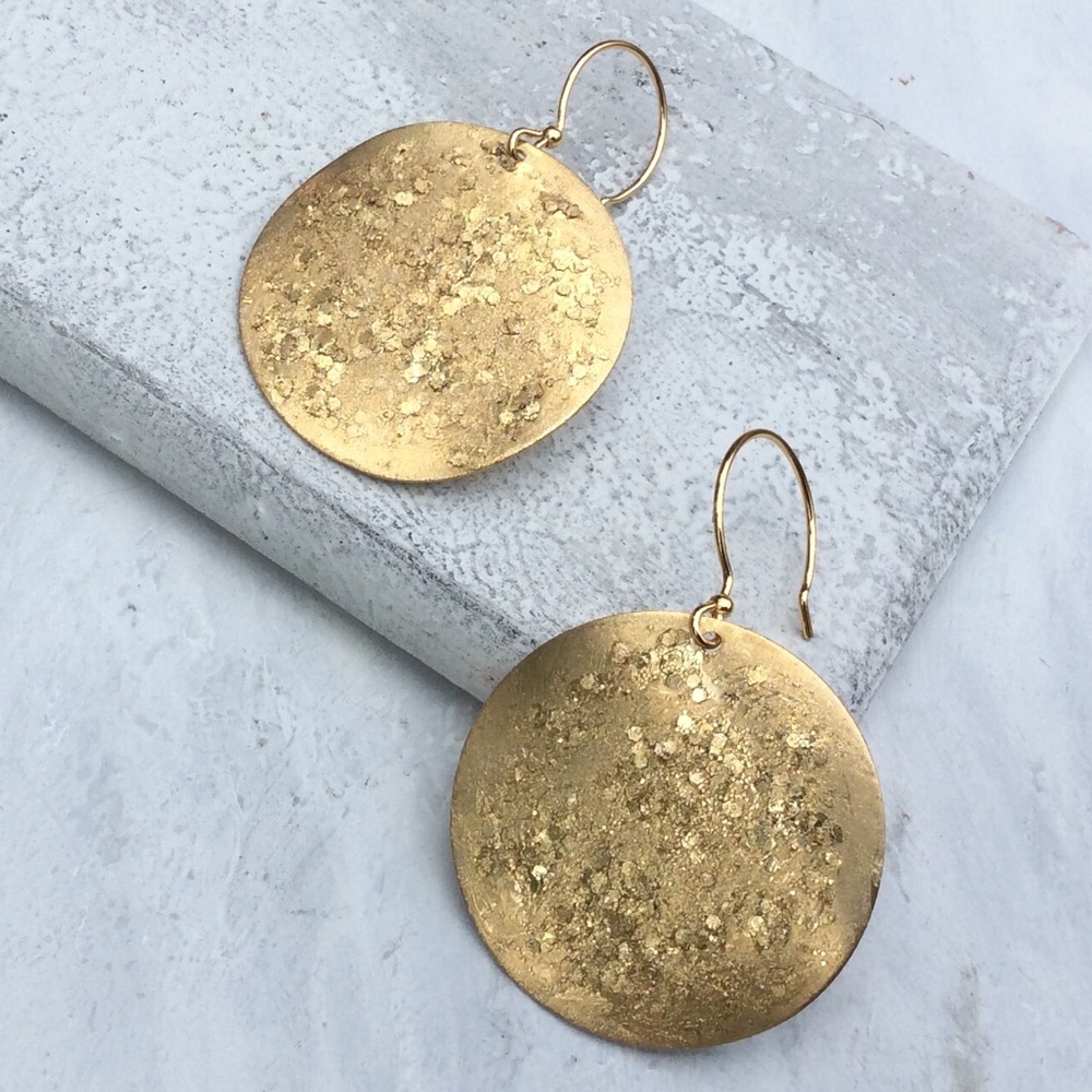 NEW gold tone Earring - Picture 2 of 10